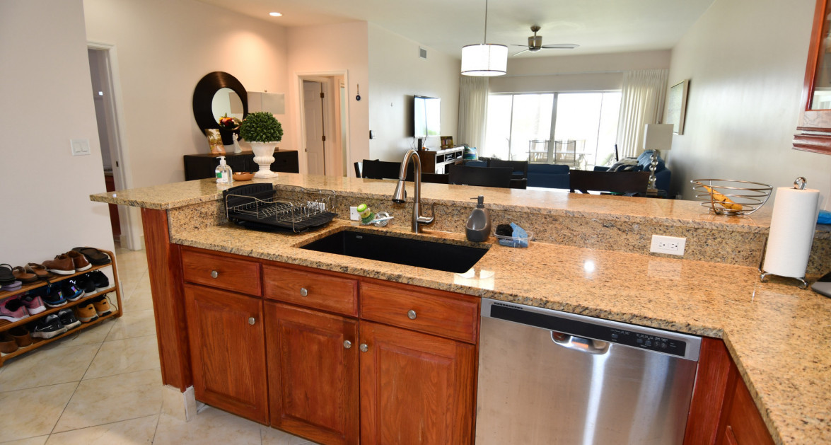 Grandview Beachfront - Image 3