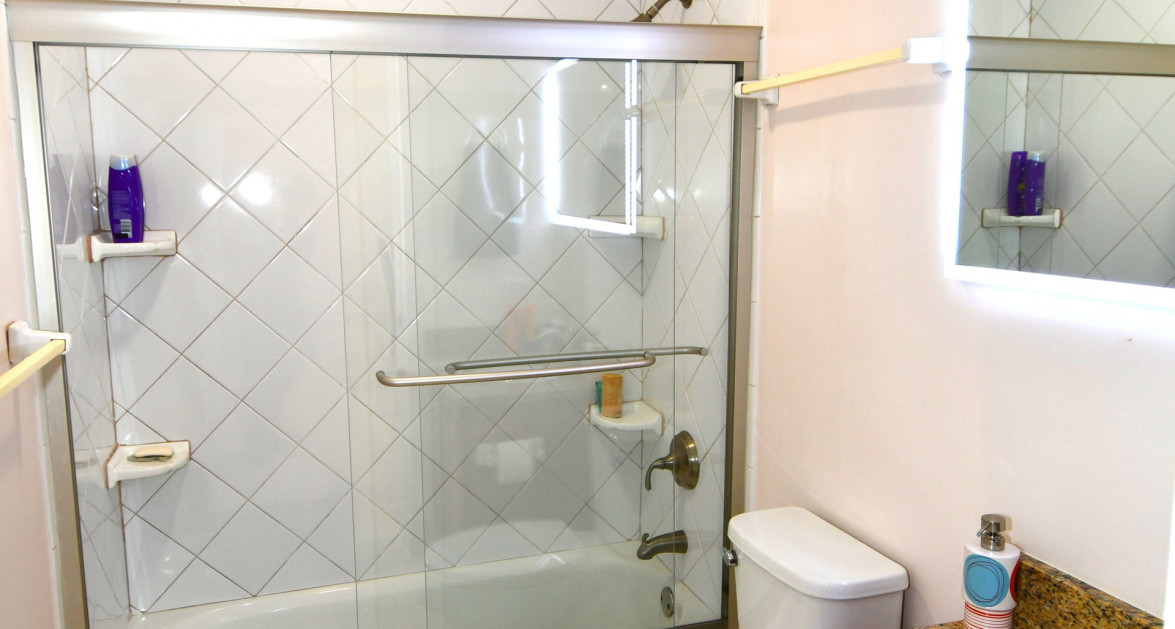 Grandview Beachfront - Image 11