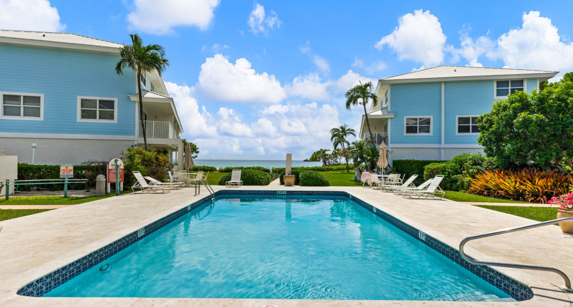 GRAPETREE #7 BEACHFRONT (RENOVATED GF 3 BED / 3 BATH) - Image 18