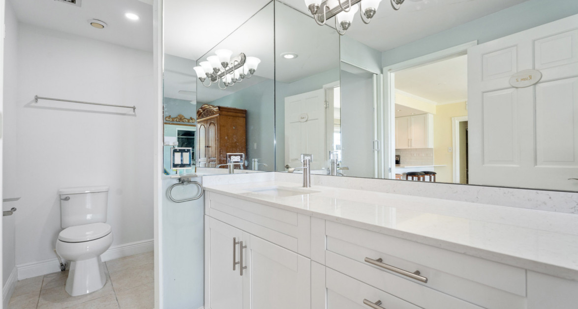 GRAPETREE #7 BEACHFRONT (RENOVATED GF 3 BED / 3 BATH) - Image 5