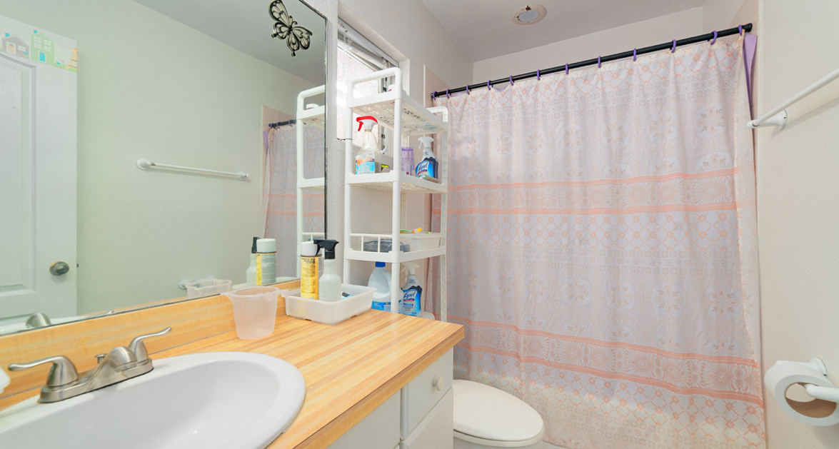 Great Opportunity with Renovation Potential – 3 Bedroom Triumph Village - Image 10