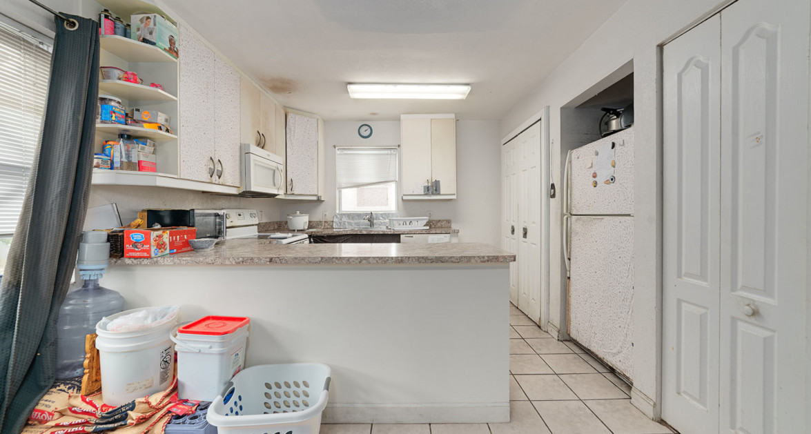 Great Opportunity with Renovation Potential – 3 Bedroom Triumph Village - Image 8