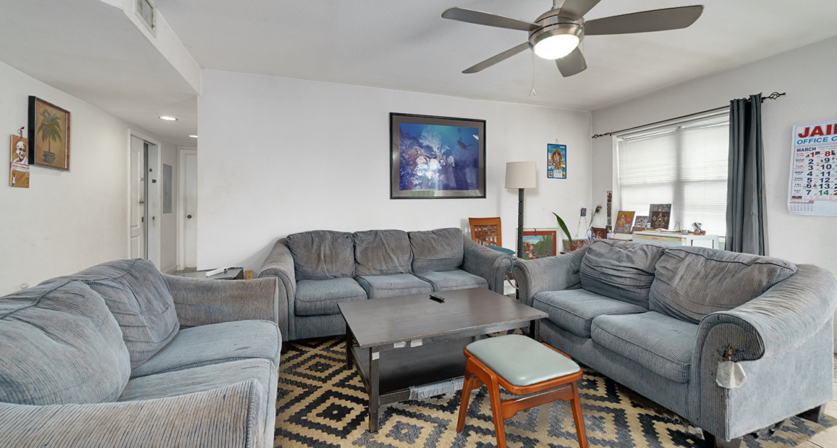 Great Opportunity with Renovation Potential – 3 Bedroom Triumph Village - Image 6