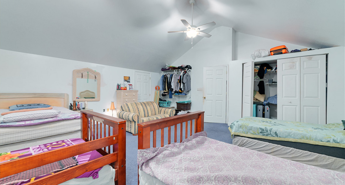 Great Opportunity with Renovation Potential – 3 Bedroom Triumph Village - Image 14