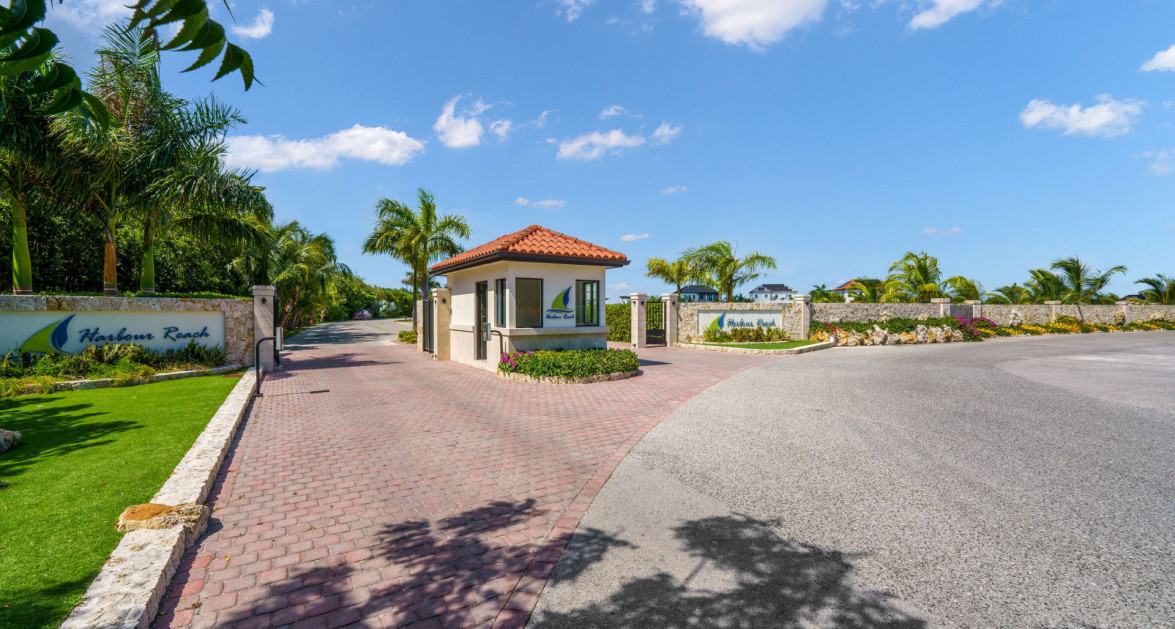 Harbour Reach Canal Front Lot - Image 3