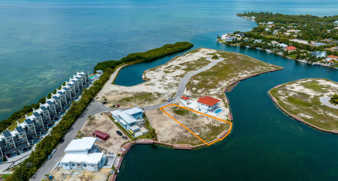 Harbour Reach Canal Front Lot - Image 4