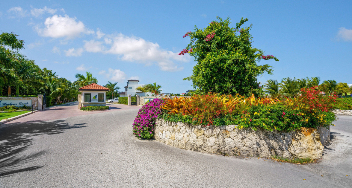 Harbour Reach Canal Front Lot - Image 2