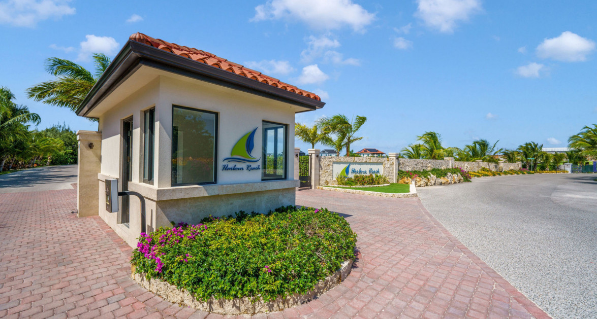 Harbour Reach Canal Front Lot - Image 1