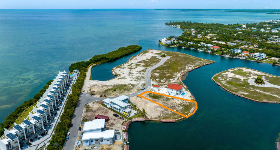 Harbour Reach Canal Front Lot - Image 6
