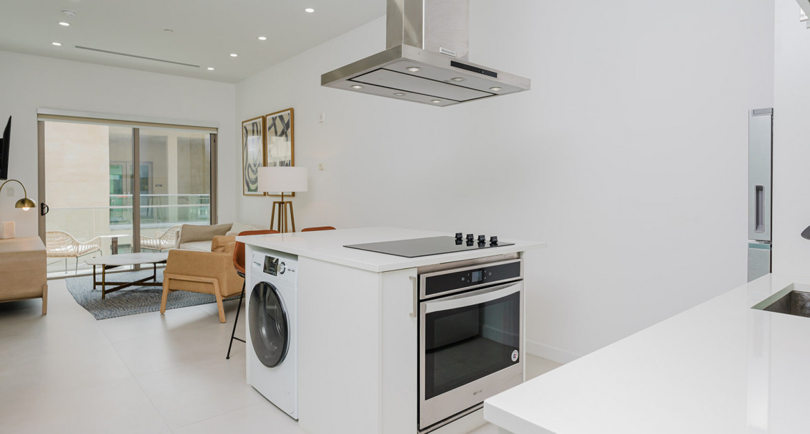 Harbour Walk Unit 204 | 1 Bed, 1 Bath + Office/Den - Image 4