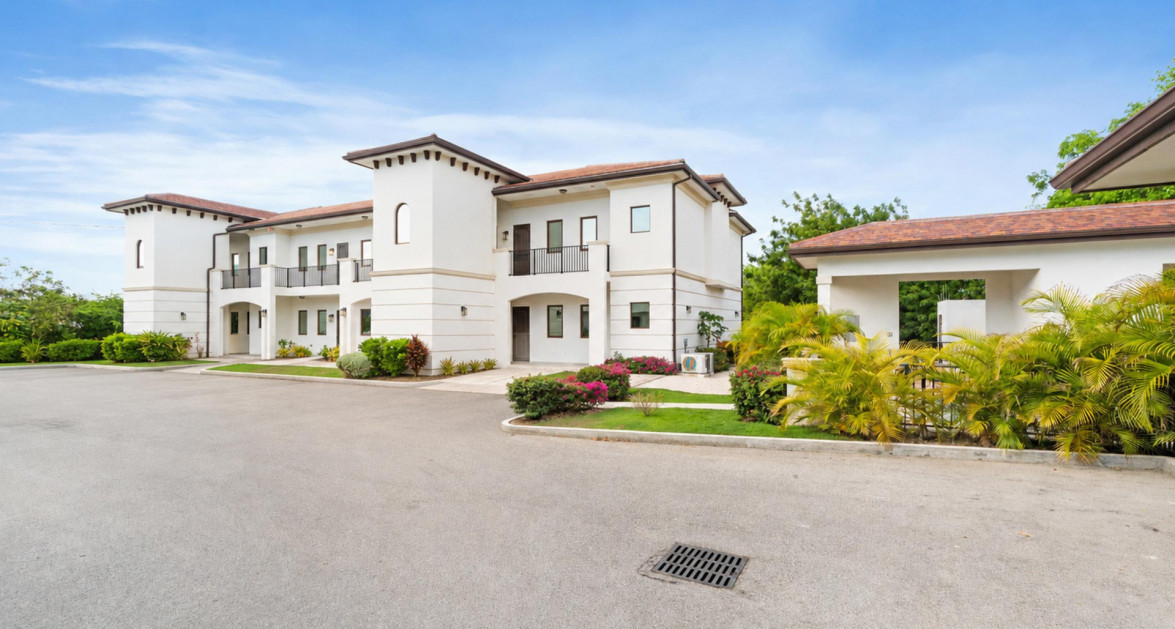 Highly Upgraded Villa Marbella #11 (2nd Floor Executive Residence) - Image 25