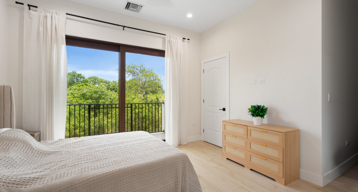 Highly Upgraded Villa Marbella #11 (2nd Floor Executive Residence) - Image 8