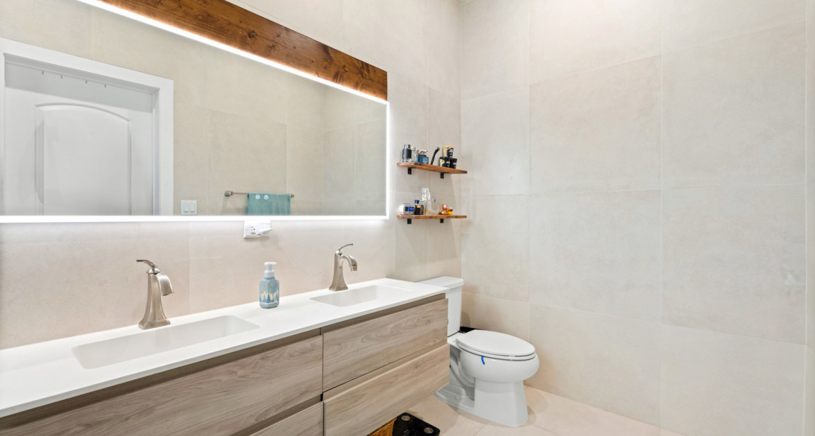 Highly Upgraded Villa Marbella #11 (2nd Floor Executive Residence) - Image 13