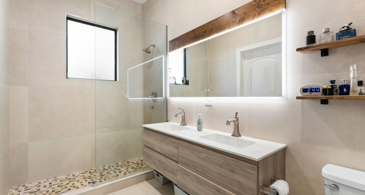 Highly Upgraded Villa Marbella #11 (2nd Floor Executive Residence) - Image 14