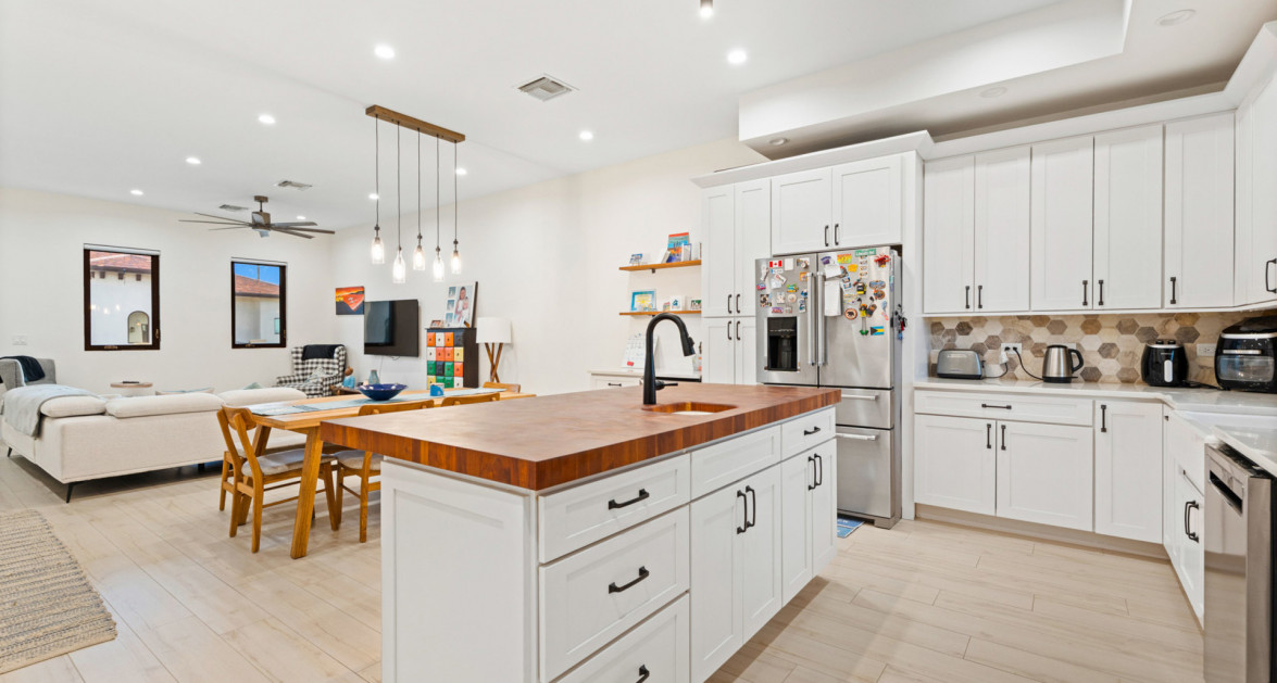 Highly Upgraded Villa Marbella #11 (2nd Floor Executive Residence) - Image 11
