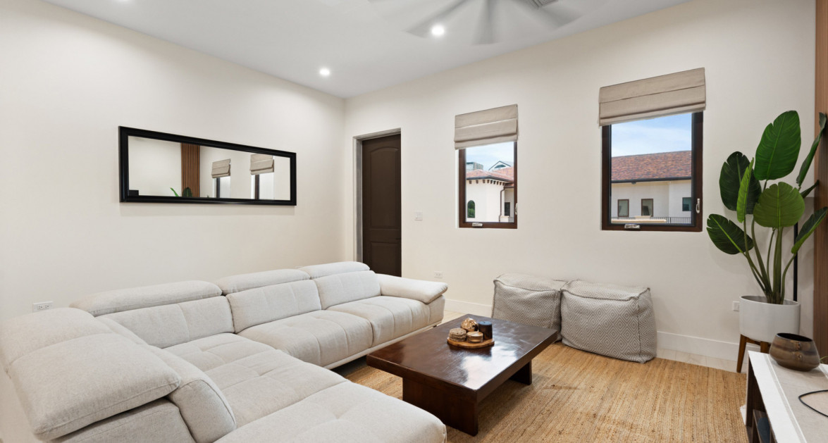 Highly Upgraded Villa Marbella #11 (2nd Floor Executive Residence) - Image 11