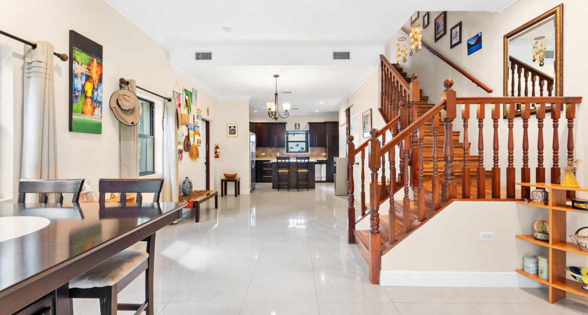 Hilton Estates - 2 Bed End Unit, Excellent Location - Image 5