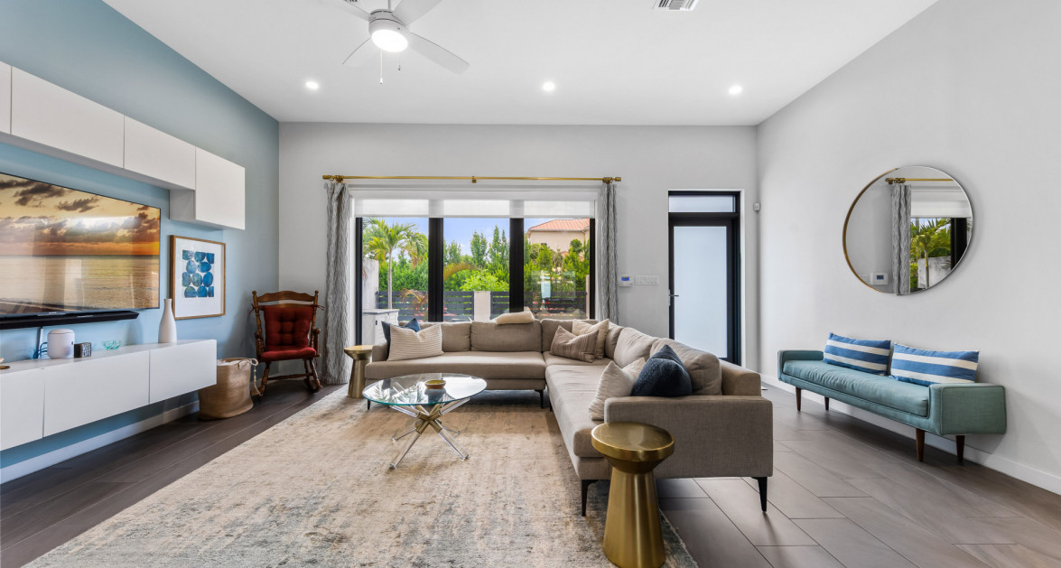 Incredible Vela #70 Phase 2 (4 Bed, 3.5 Bath) - Image 2