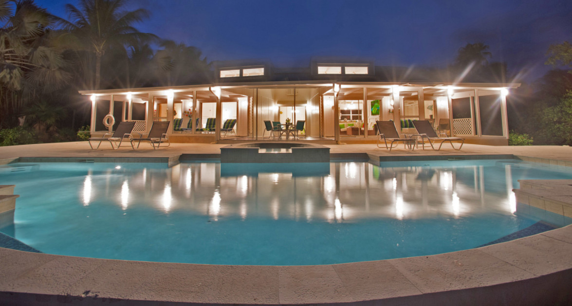 Just 4 Fun - Ultra-private Beachfront Villa, Cayman Kai - Image 2