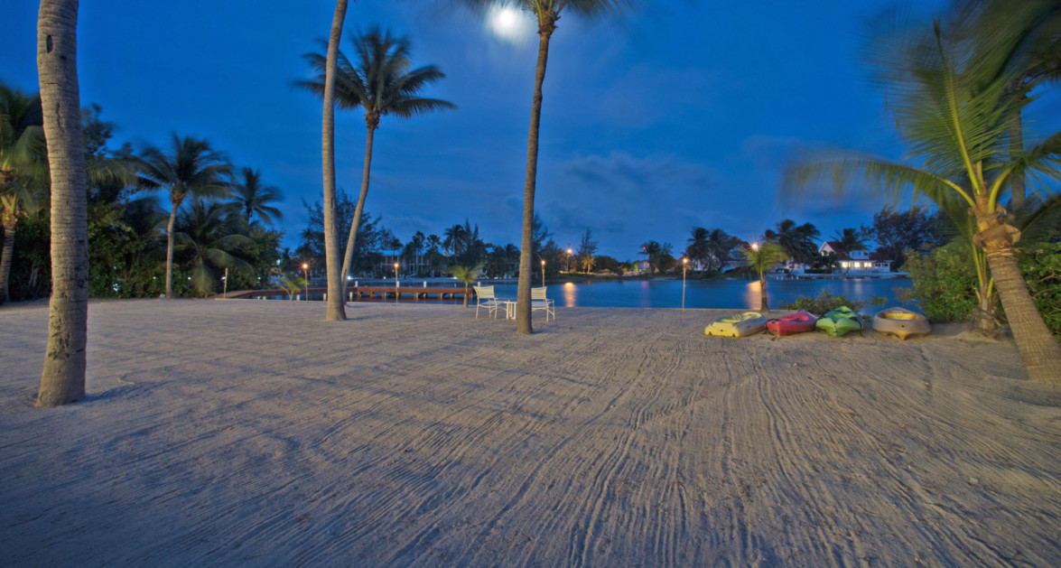 Just 4 Fun - Ultra-private Beachfront Villa, Cayman Kai - Image 13
