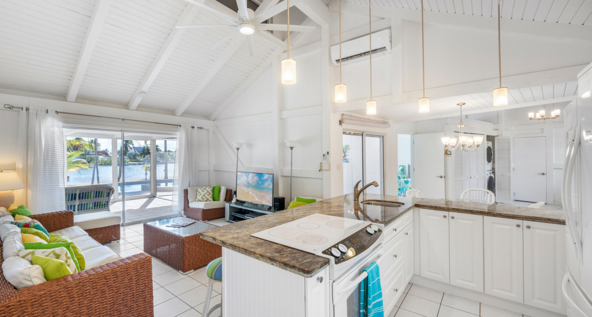 Just 4 Fun - Ultra-private Beachfront Villa, Cayman Kai - Image 15