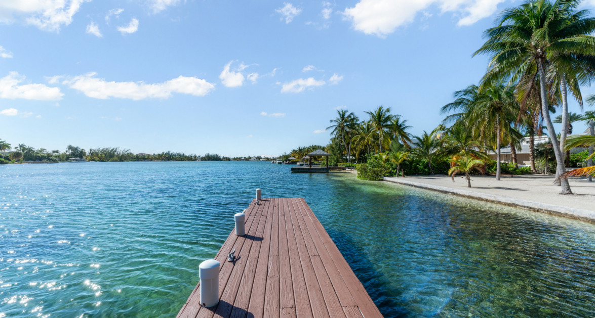 Just 4 Fun - Ultra-private Beachfront Villa, Cayman Kai - Image 14