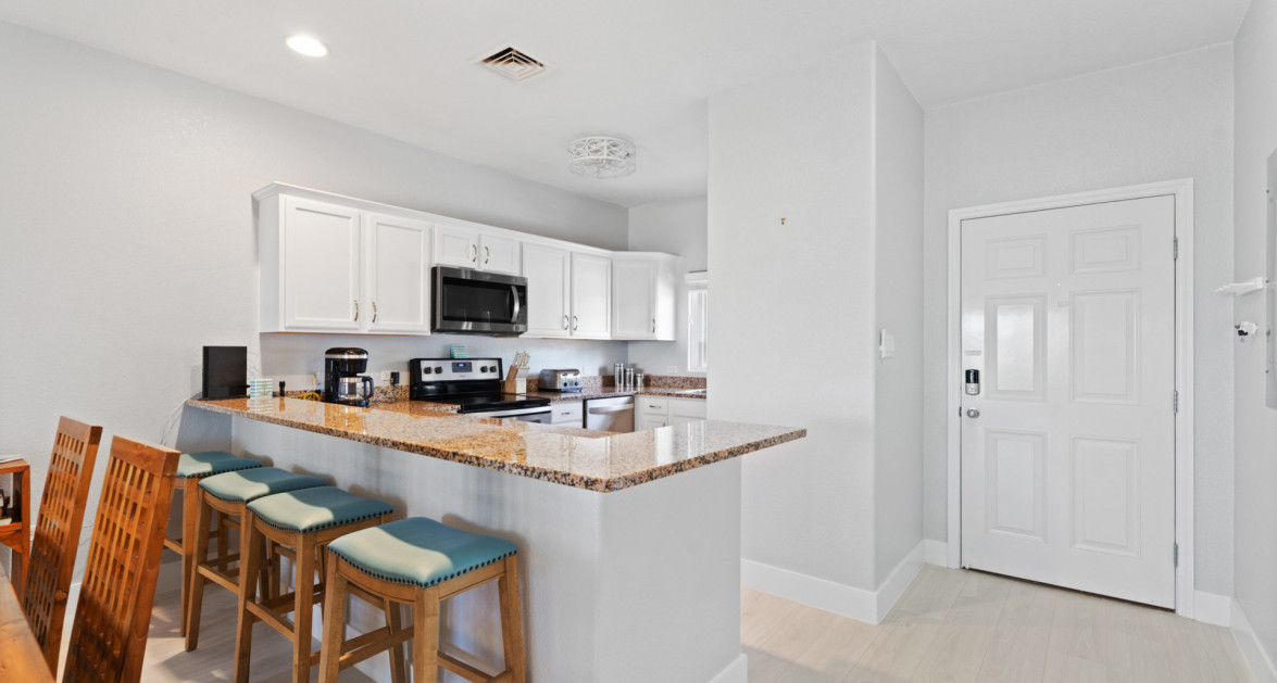 Kaibo PH 2 #15 (Beachfront GF JUST RENOVATED 2 Bed, 2.5 Bath W/ Storage Unit) - Image 5