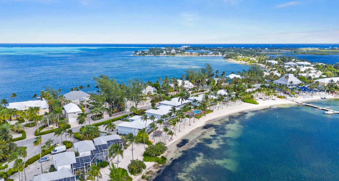 Kaibo PH 2 #15 (Beachfront GF JUST RENOVATED 2 Bed, 2.5 Bath W/ Storage Unit) - Image 1