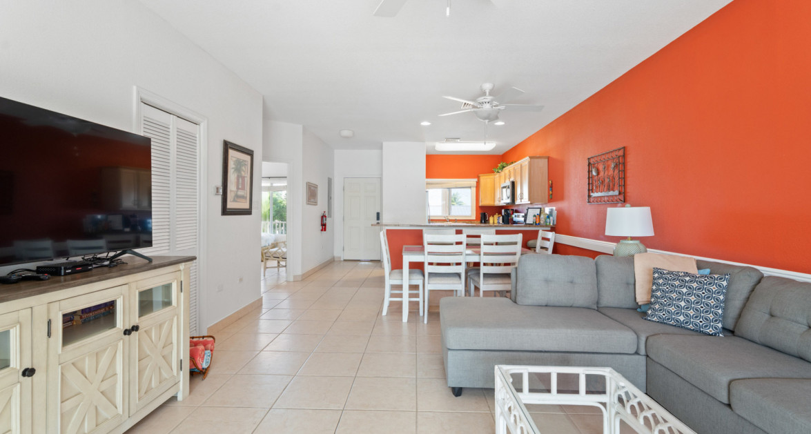 Kaibo Phase 2, Top Floor Condo with storage unit - Image 14