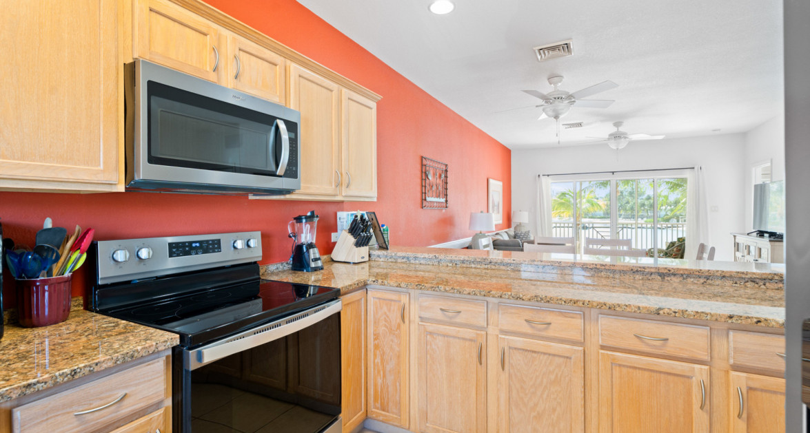 Kaibo Phase 2, Top Floor Condo with storage unit - Image 7