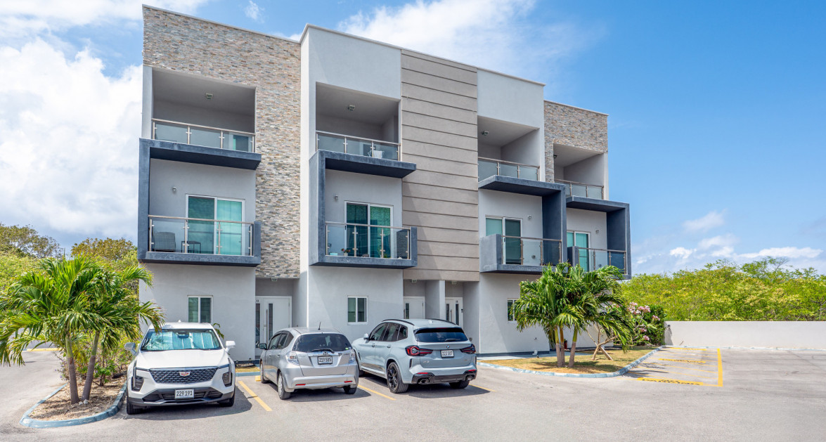 La Paidion - 3 Bed Corner Unit in Gated Community