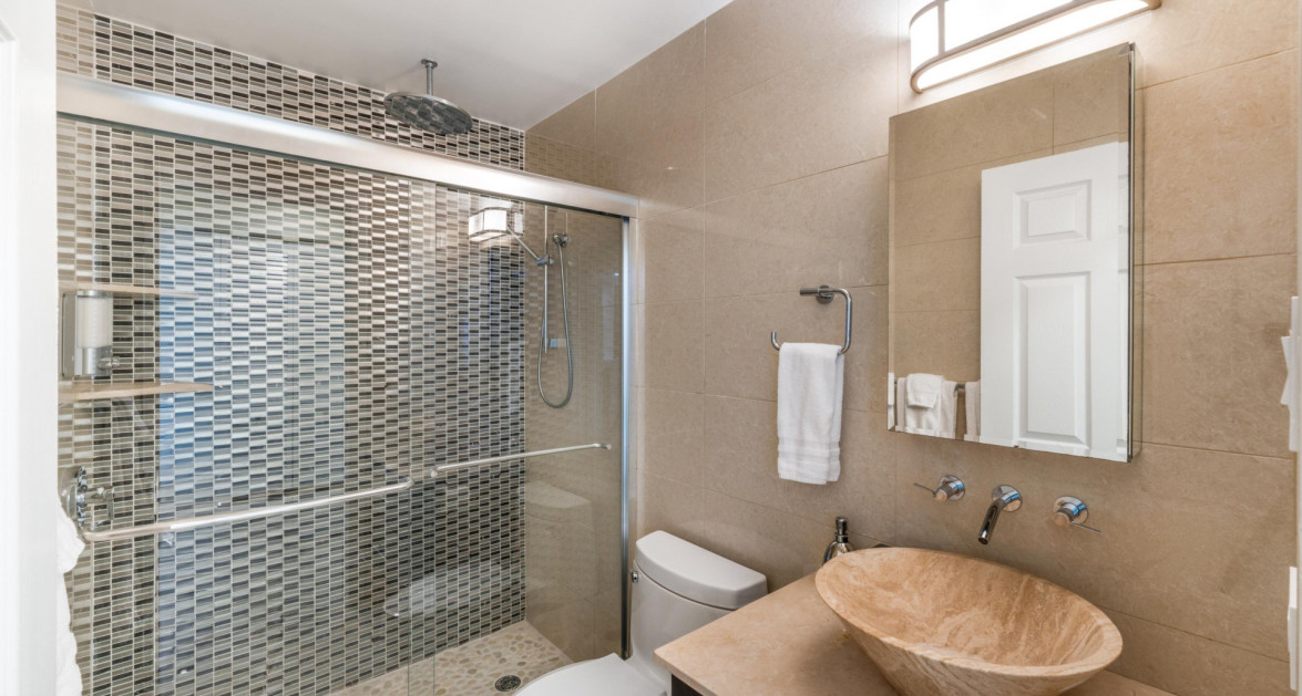 Laguna Del Mar #6 | Seven Mile Beach – Waterfront condo with excellent rental income - Image 19