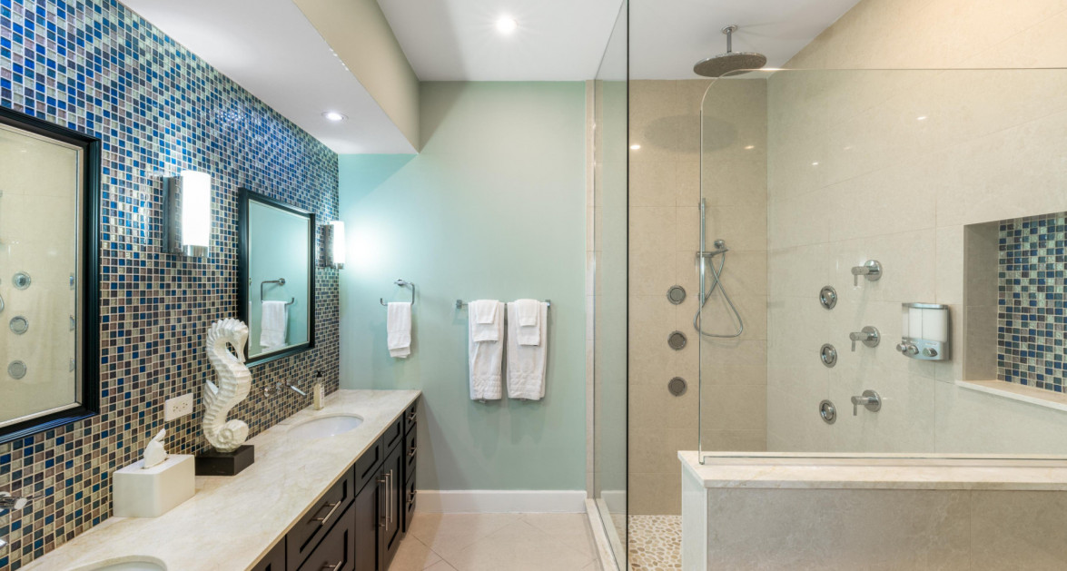 Laguna Del Mar #6 | Seven Mile Beach – Waterfront condo with excellent rental income - Image 11