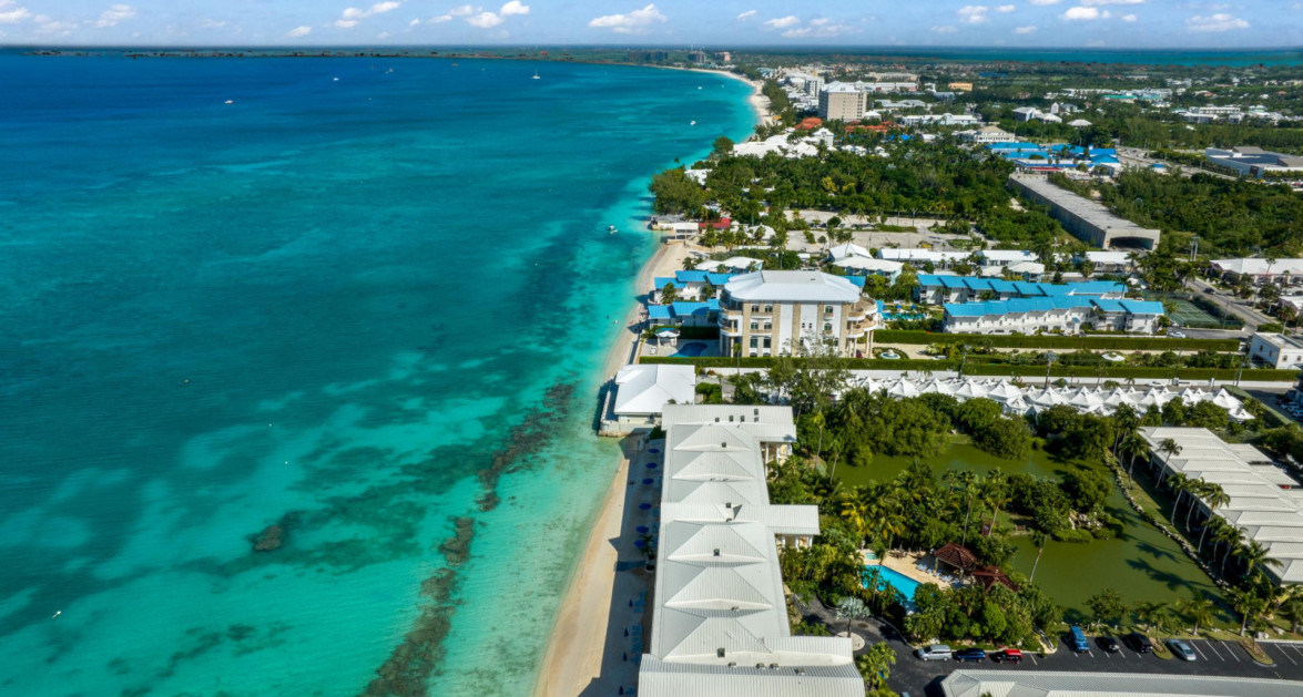 Laguna Del Mar #6 | Seven Mile Beach – Waterfront condo with excellent rental income - Image 28