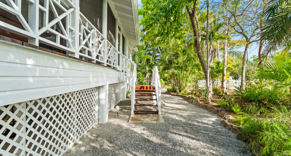 Lahala Treehouse Cottage - Image 6