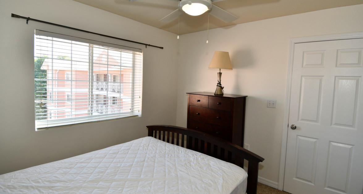 Lakeside 2 Bed - Image 1