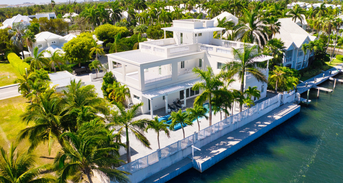 LE BLANC AT BRITANNIA ESTATES | SEVEN MILE BEACH - Image 1