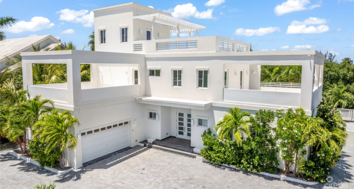LE BLANC AT BRITANNIA ESTATES | SEVEN MILE BEACH