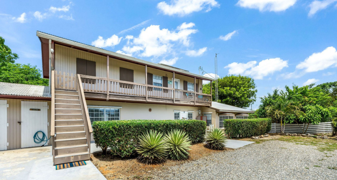 "Let's Stay Inn" Residential-Rental Oasis - Image 14