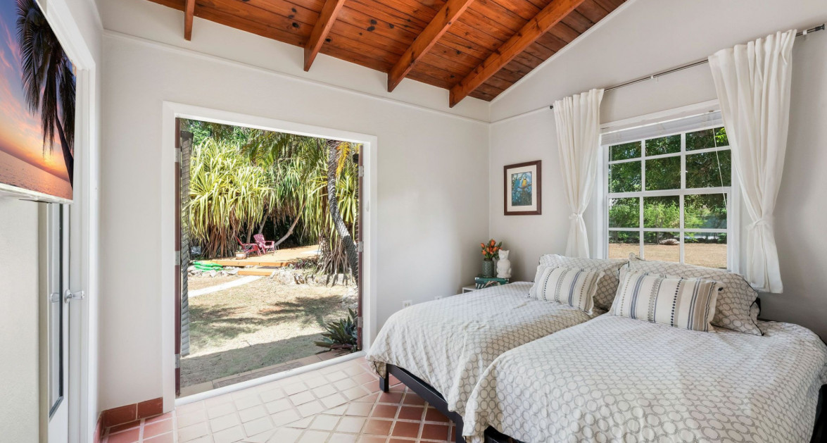 "Let's Stay Inn" Residential-Rental Oasis - Image 3