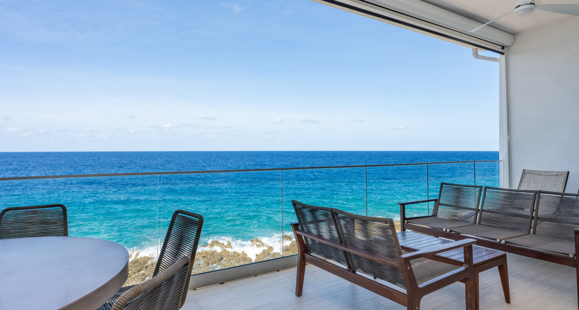 Lighthouse Point #304 Top Floor Corner - Image 1