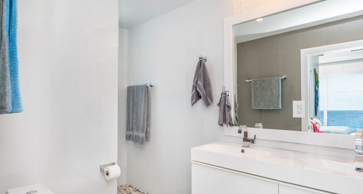 Lighthouse Point #304 Top Floor Corner - Image 6