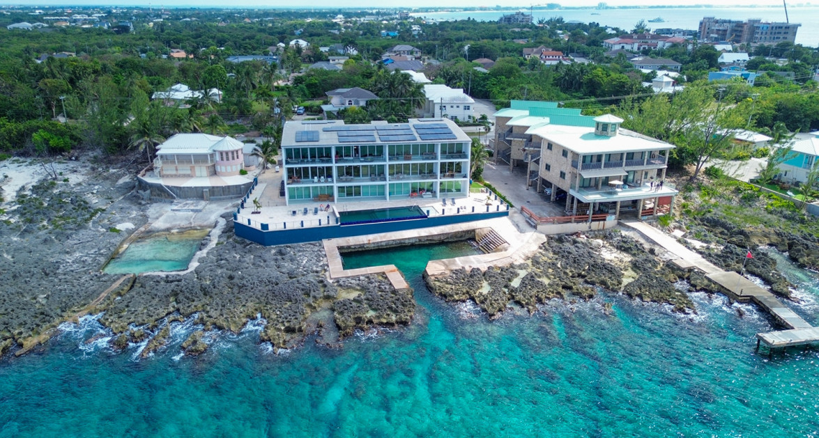 Lighthouse Point Residences - Prime Corner Unit - Image 16