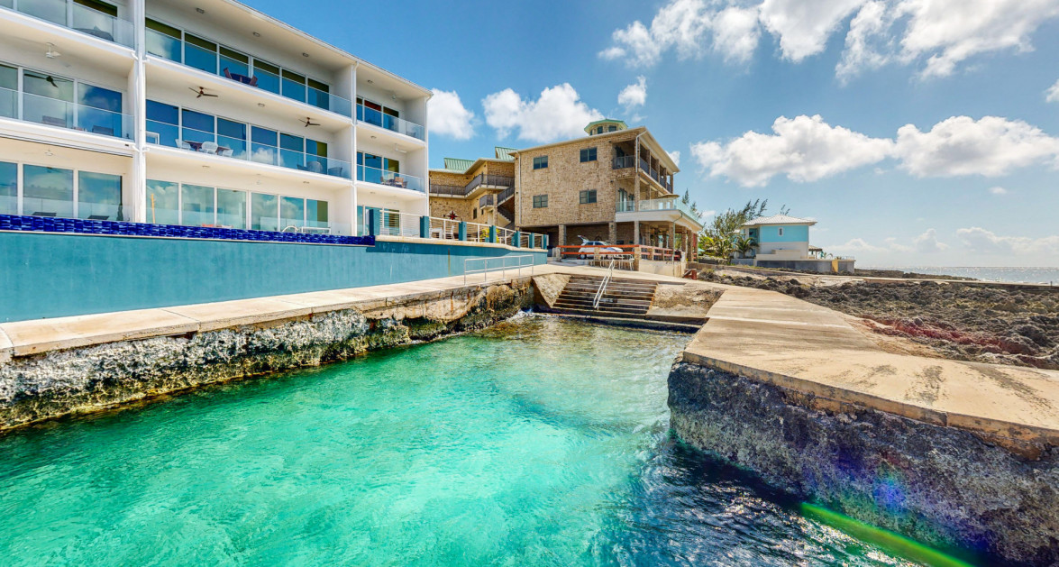 Lighthouse Point Residences - Prime Corner Unit - Image 18