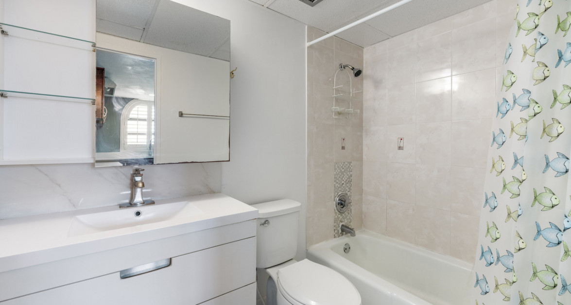 Lime Tree Bay #38 - Image 7