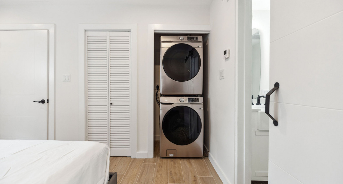 Lime Tree Bay #55 - Image 9