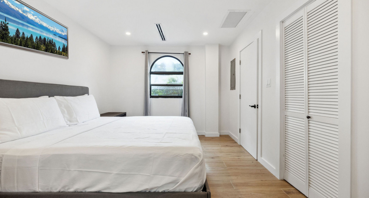 Lime Tree Bay #55 - Image 8