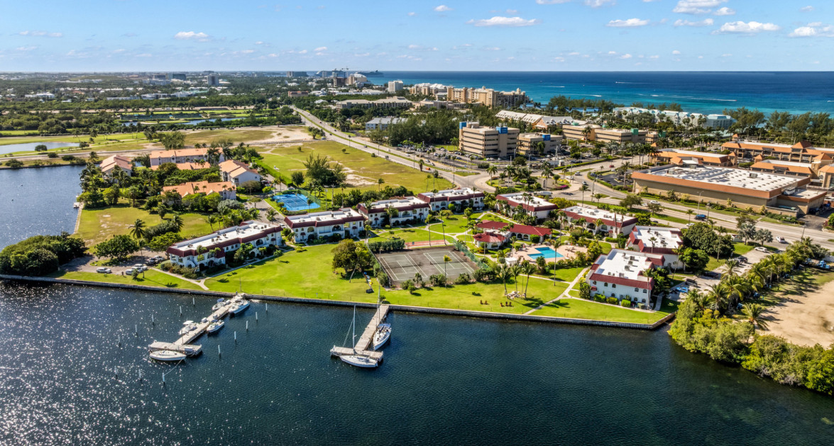 Lime Tree Bay Upgraded Studio - Image 15