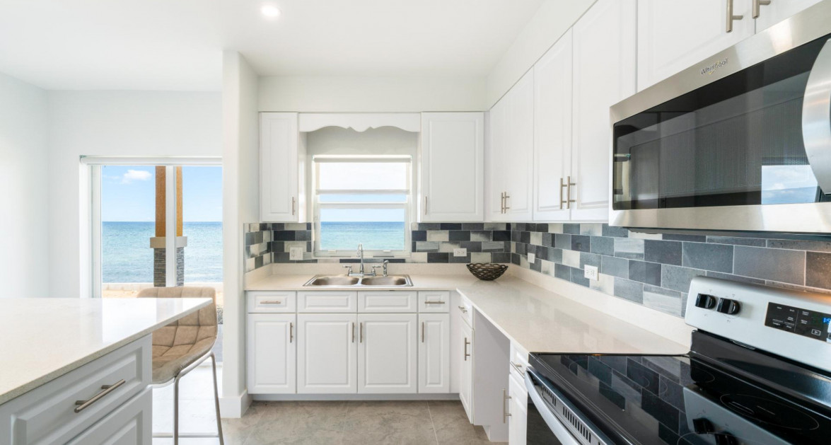 Long Pointe View Villas #2 | North Side - Exclusive Beachfront Escape & Investment - Image 4