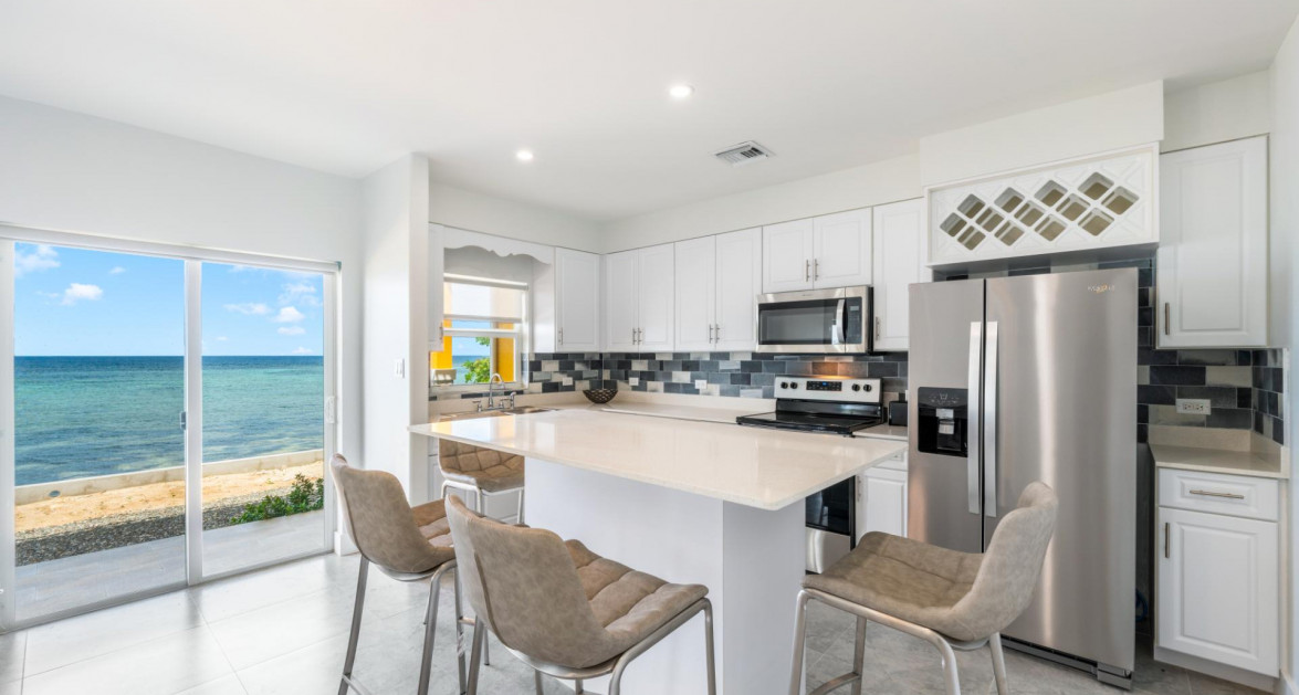 Long Pointe View Villas #2 | North Side - Exclusive Beachfront Escape & Investment - Image 5